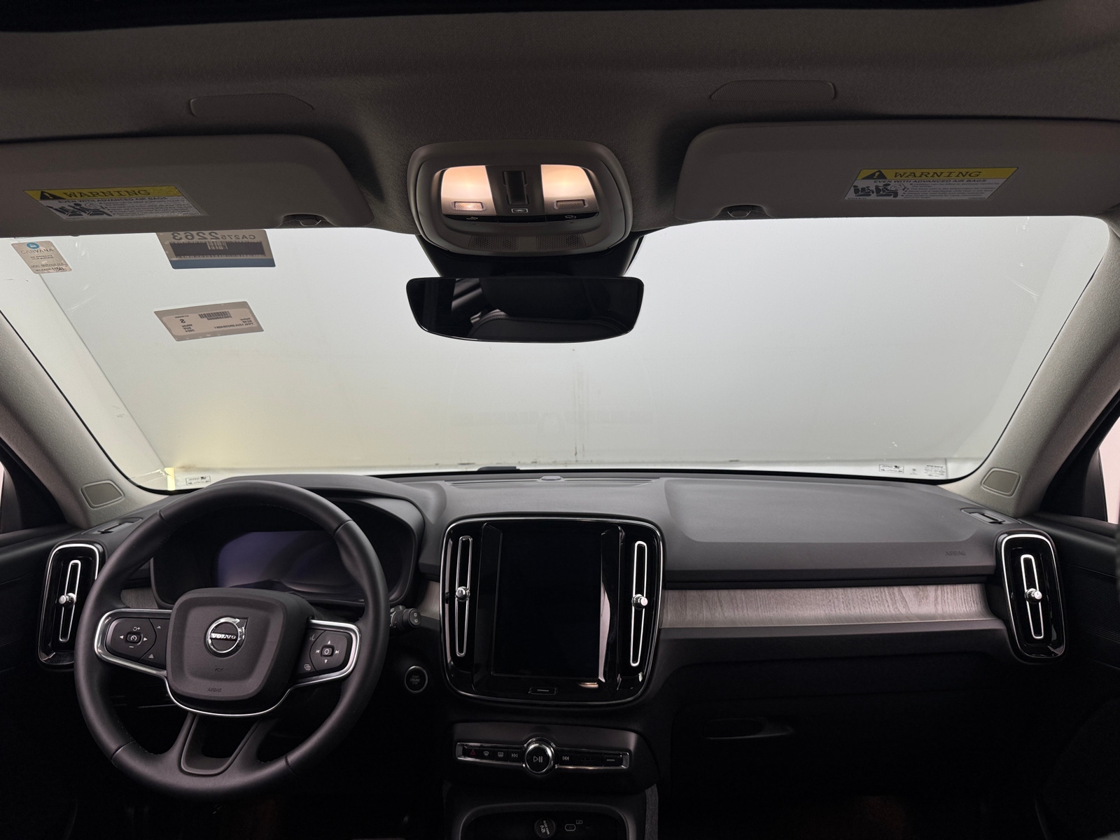 Thumbnail: 2024 Volvo XC40 - 2