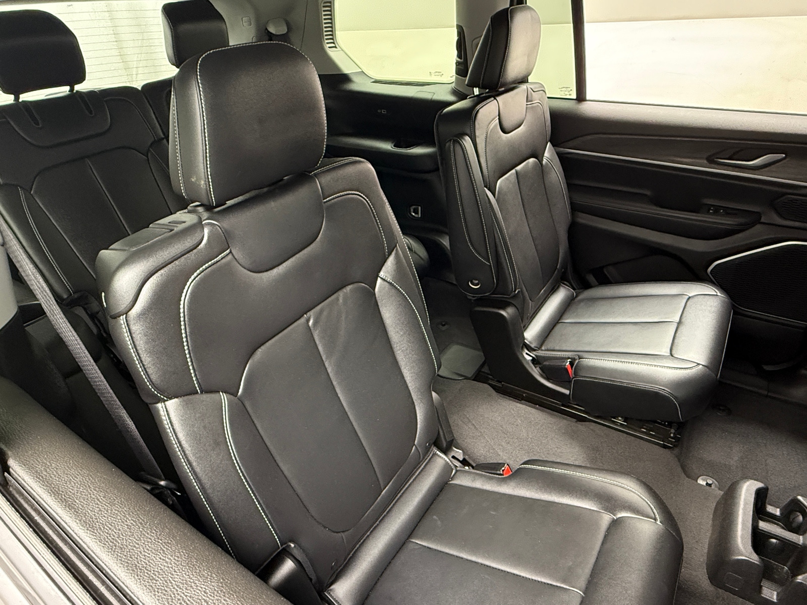 Thumbnail: 2022 Jeep Grand Cherokee L - 5