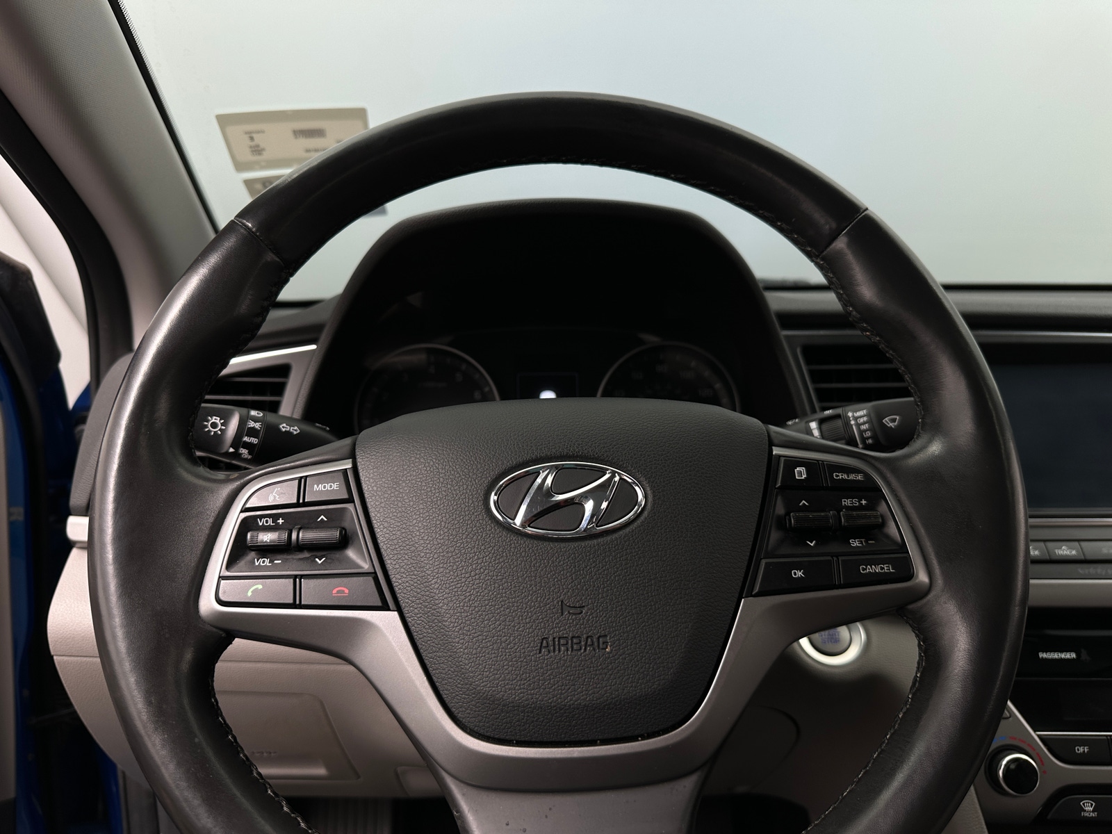 Thumbnail: 2017 Hyundai Elantra - 4