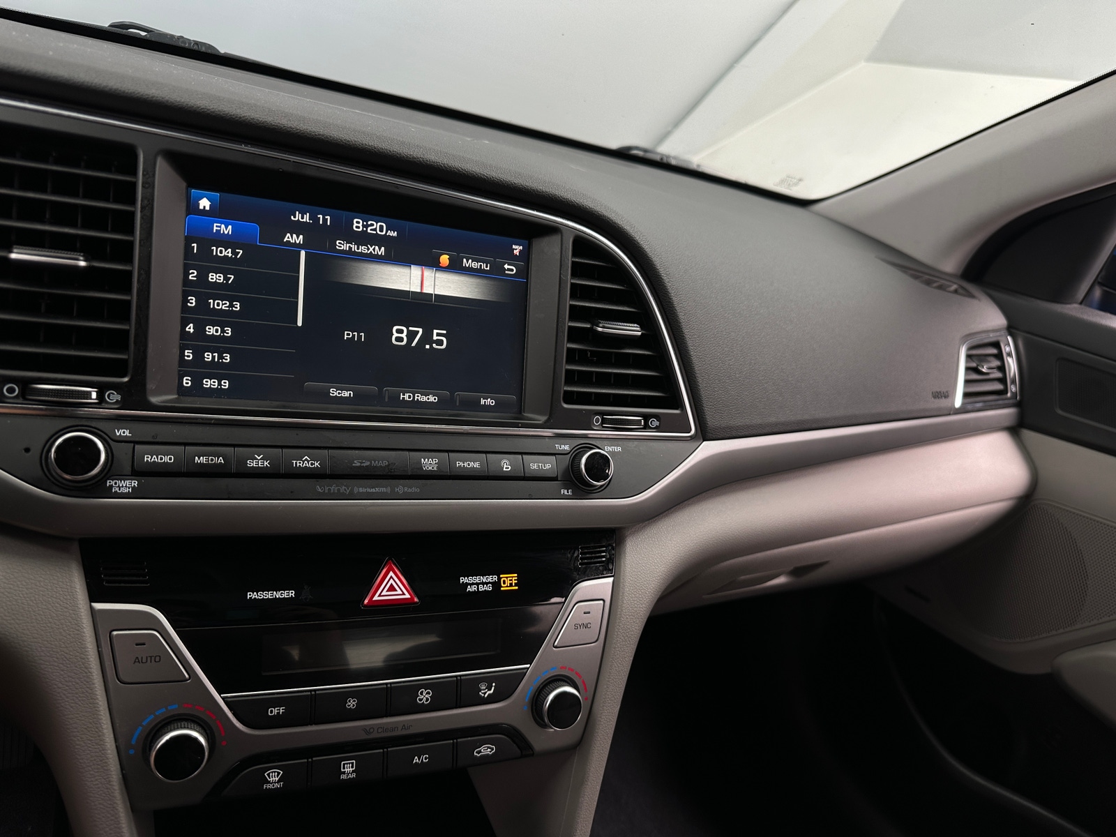 Thumbnail: 2017 Hyundai Elantra - 3