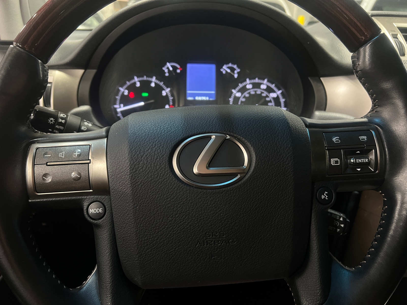 Thumbnail: 2019 Lexus GX - 4
