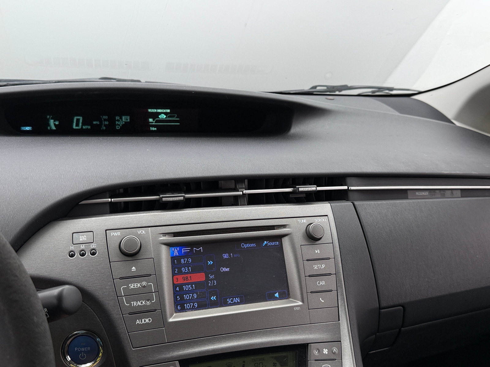 Thumbnail: 2014 Toyota Prius - 4