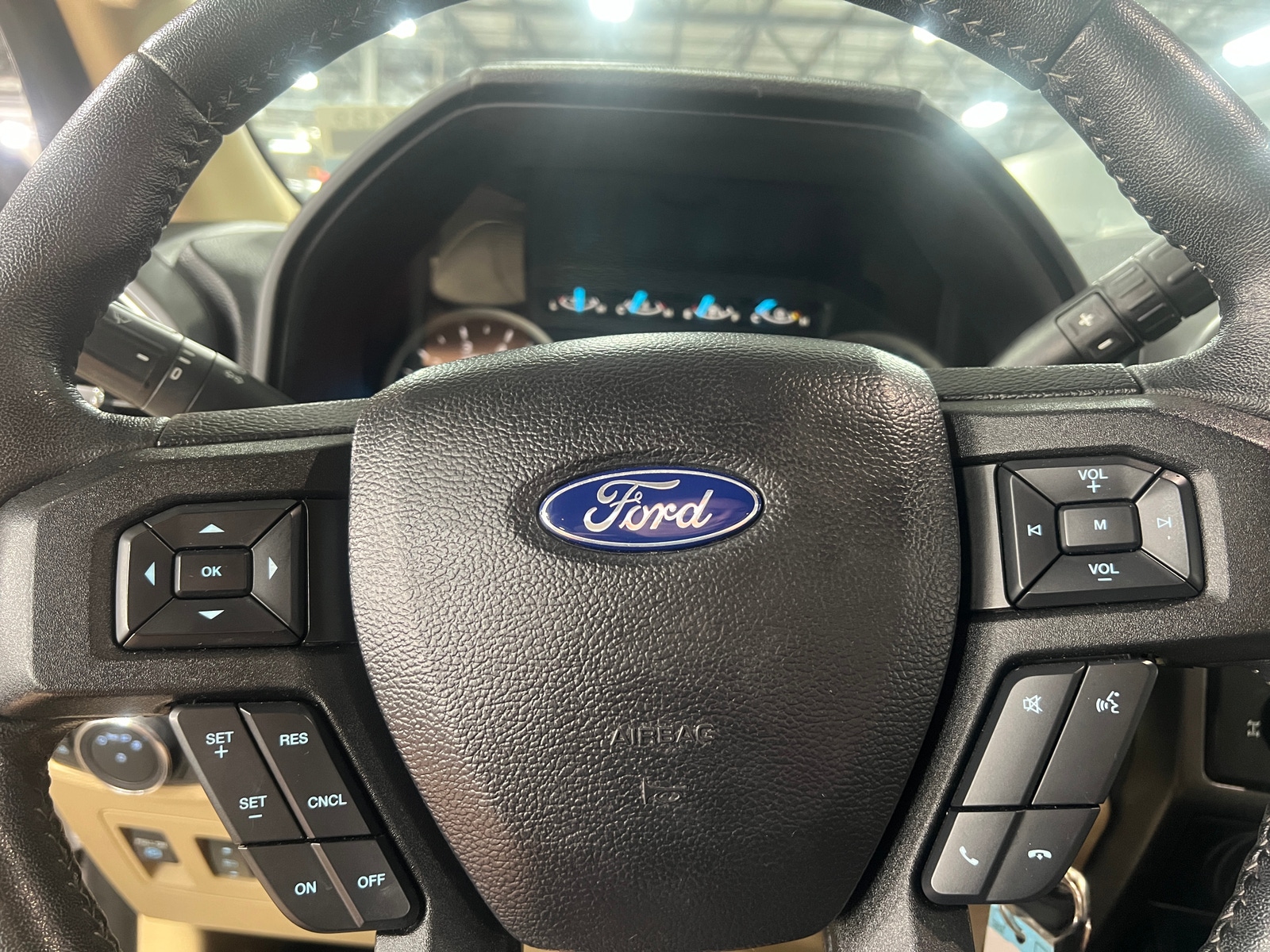 Thumbnail: 2019 Ford Econoline - 5