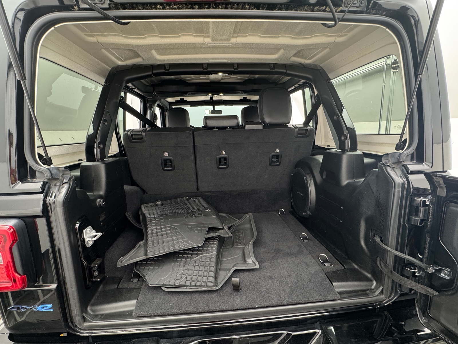 Thumbnail: 2021 Jeep Wrangler - 6