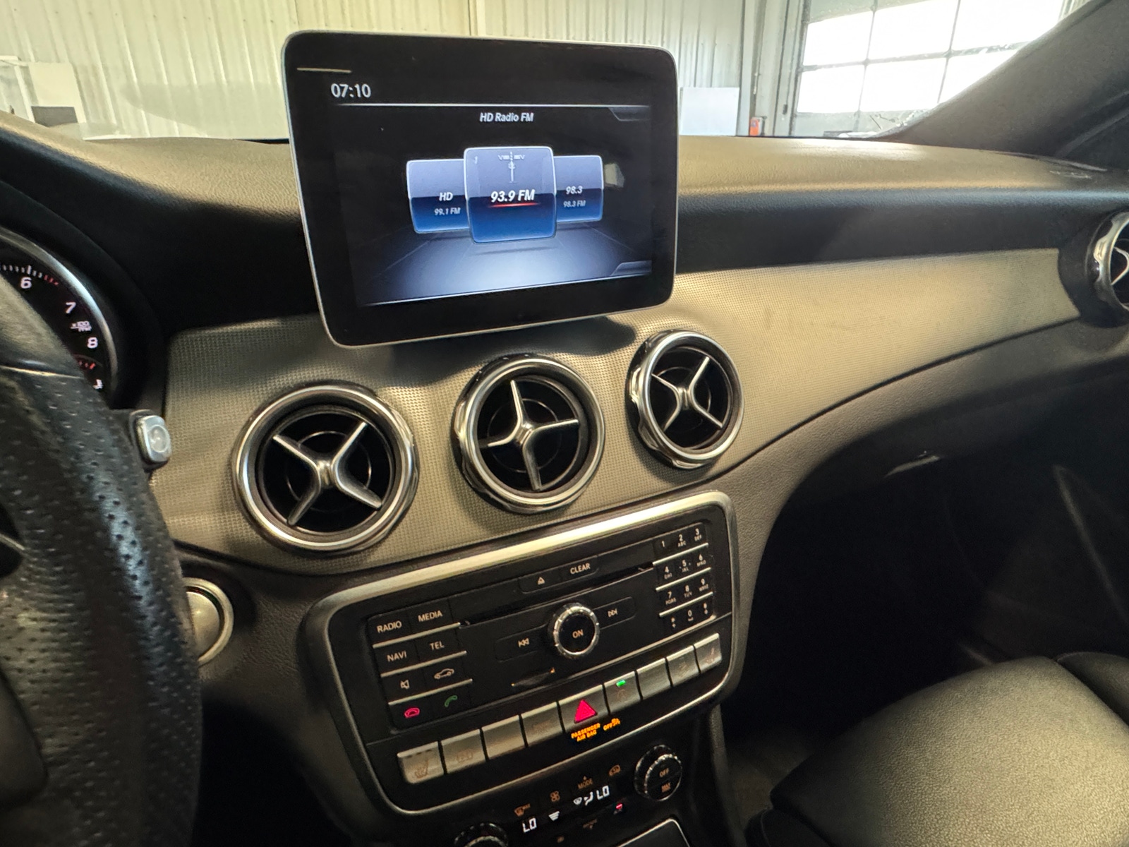Thumbnail: 2019 Mercedes-Benz GLA - 3