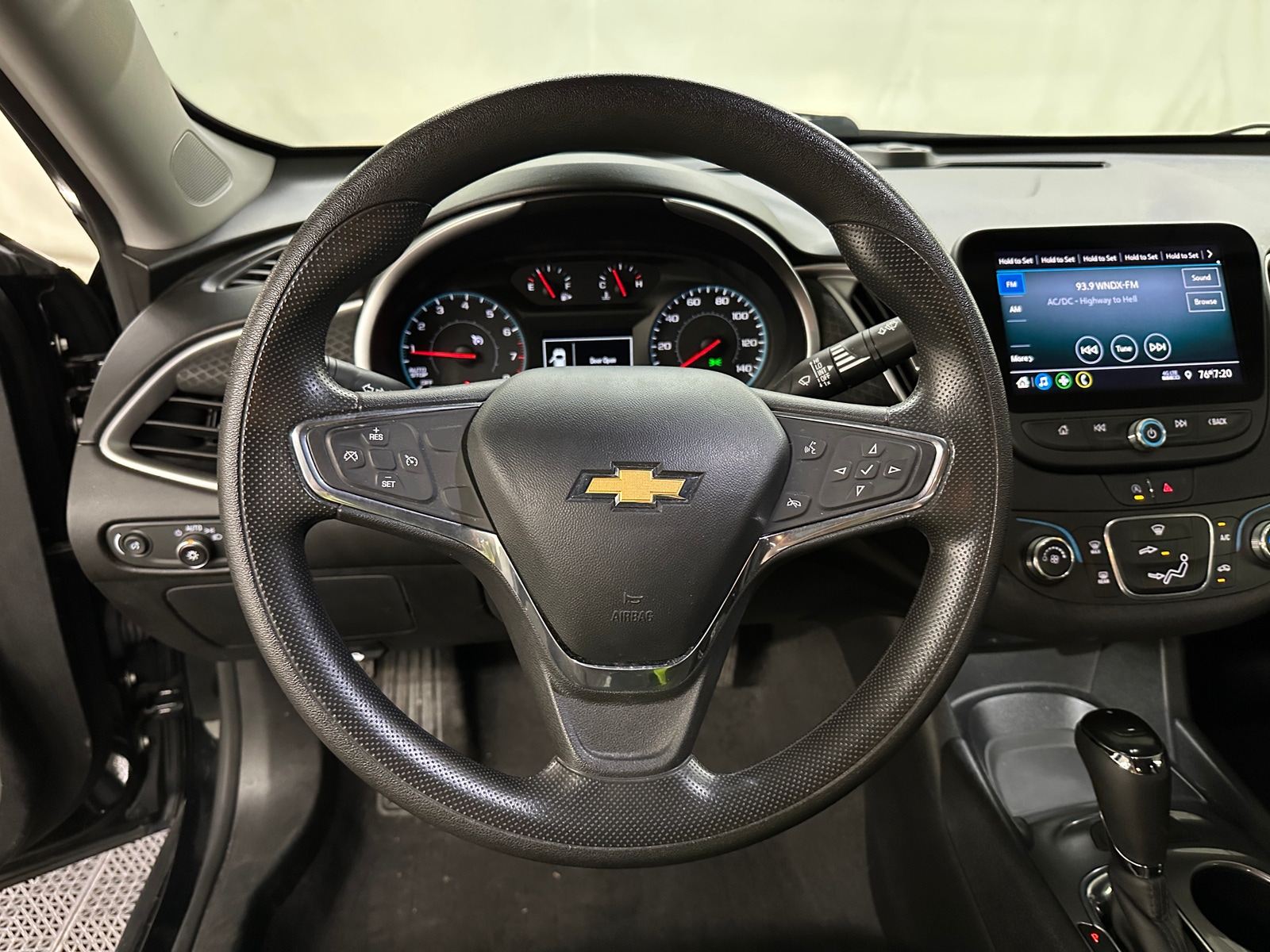 Thumbnail: 2020 Chevrolet Malibu - 5