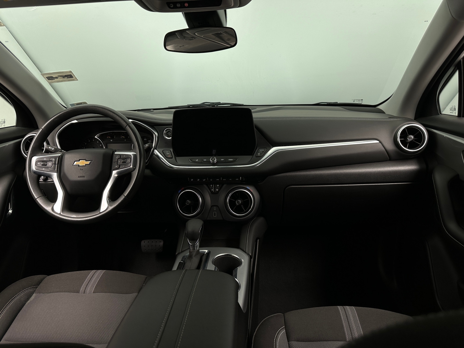 Thumbnail: 2023 Chevrolet Blazer - 3