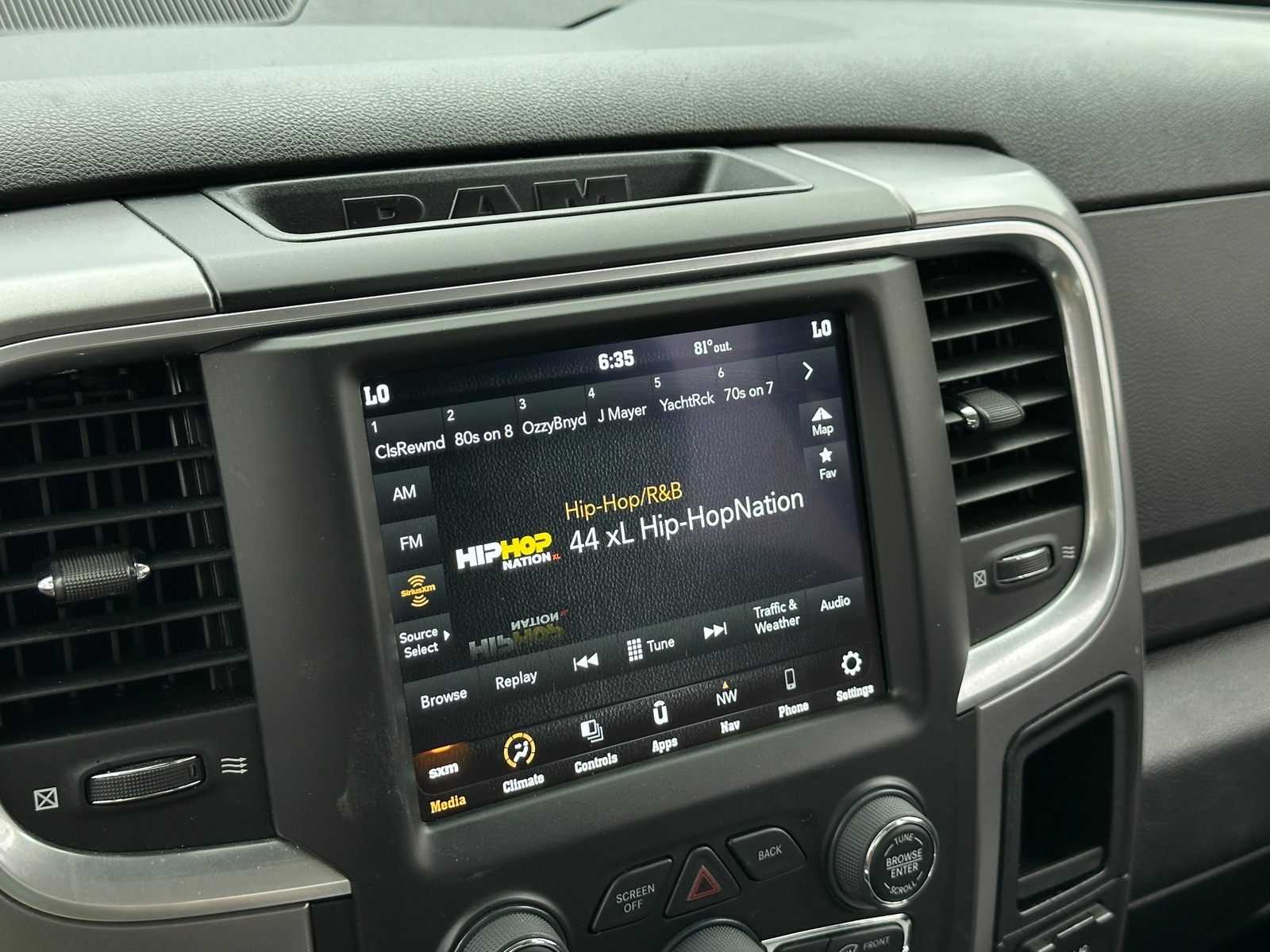 Thumbnail: 2023 RAM 1500 Classic - 4