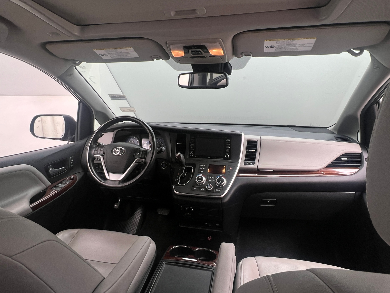 Thumbnail: 2019 Toyota Sienna - 2