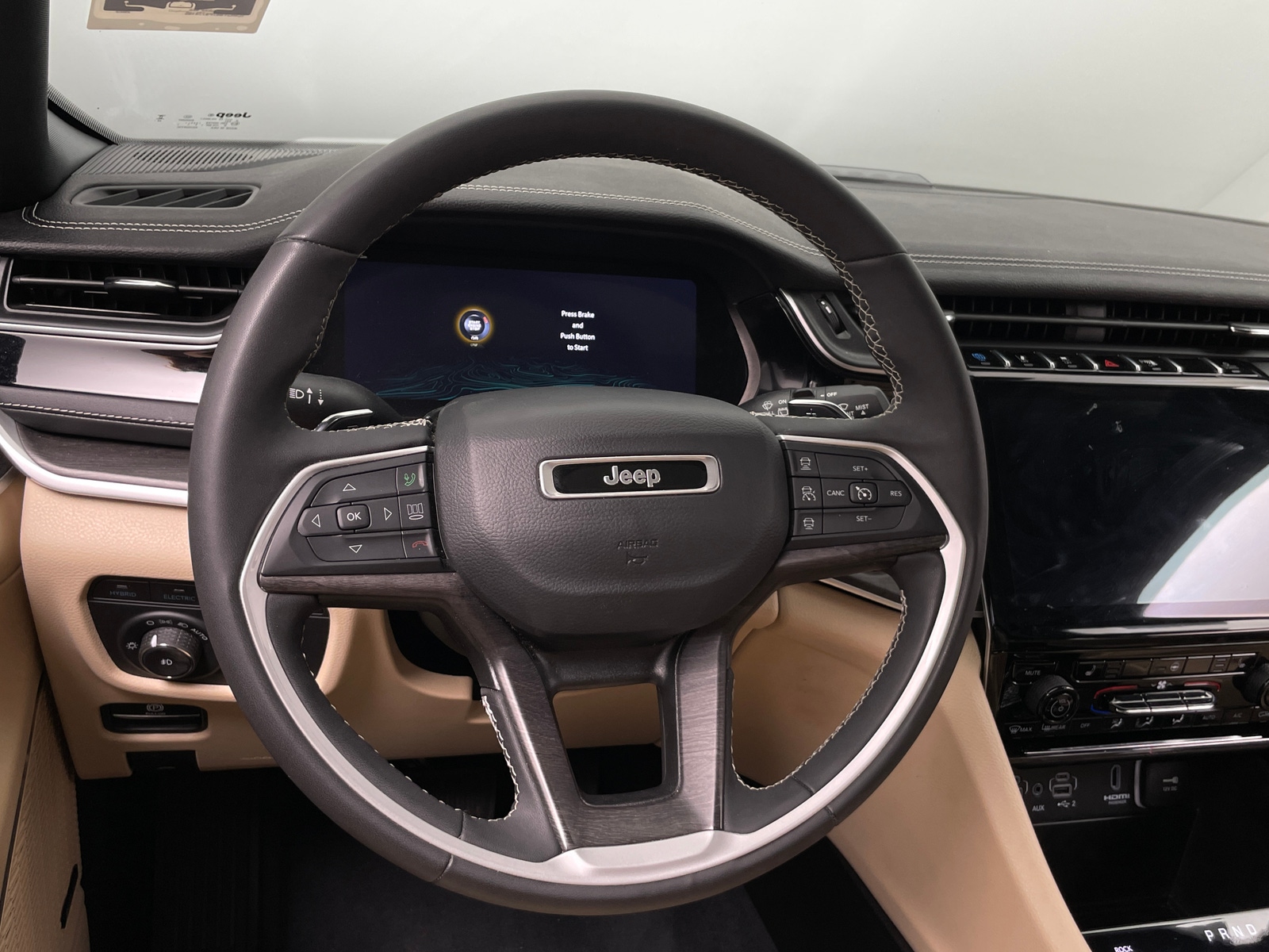Thumbnail: 2023 Jeep Grand Cherokee - 4