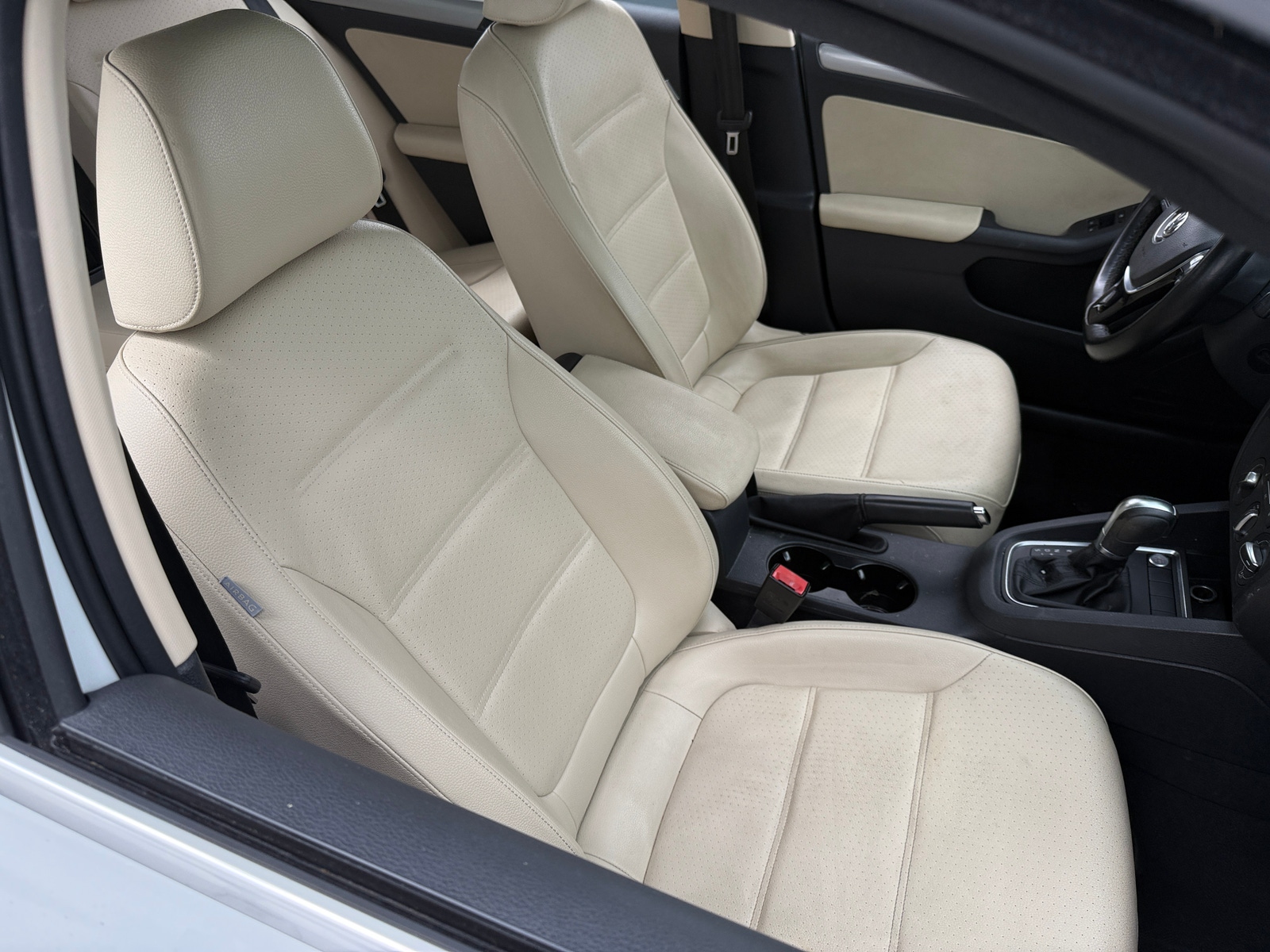 Thumbnail: 2017 Volkswagen Jetta - 2