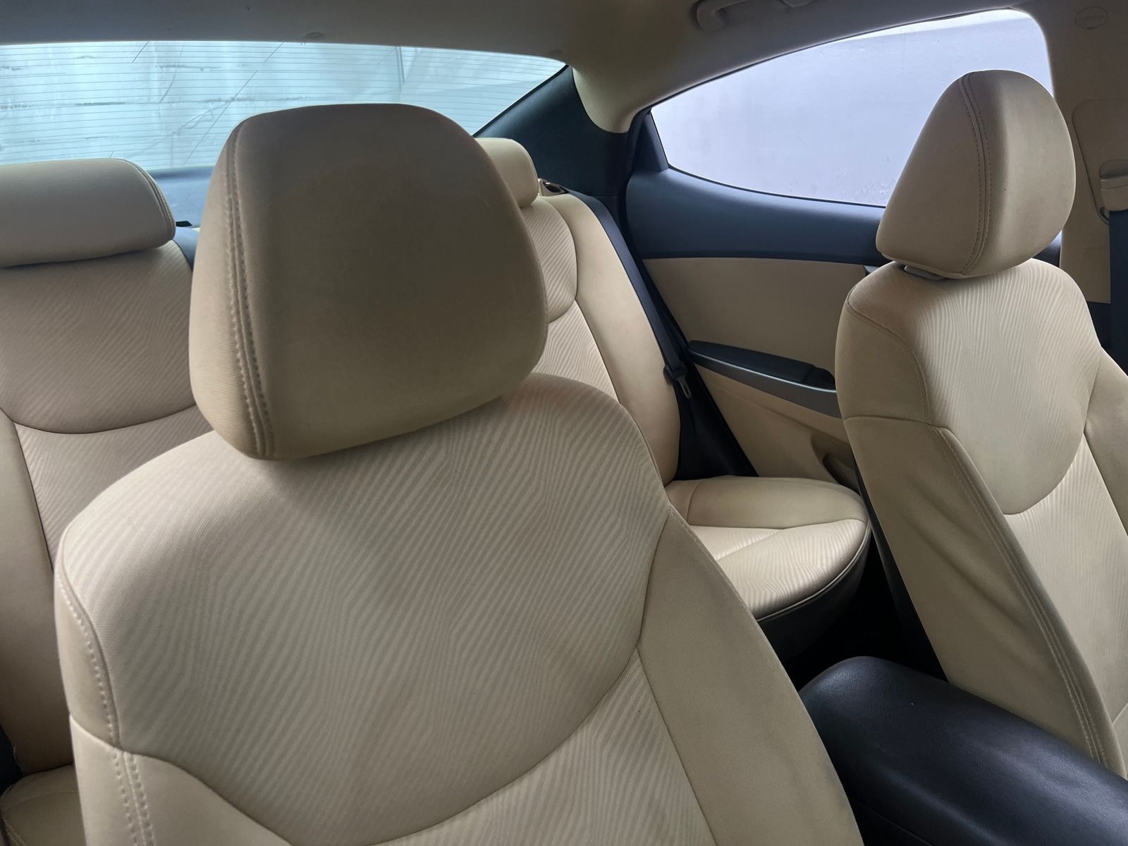 Thumbnail: 2012 Hyundai Elantra - 2