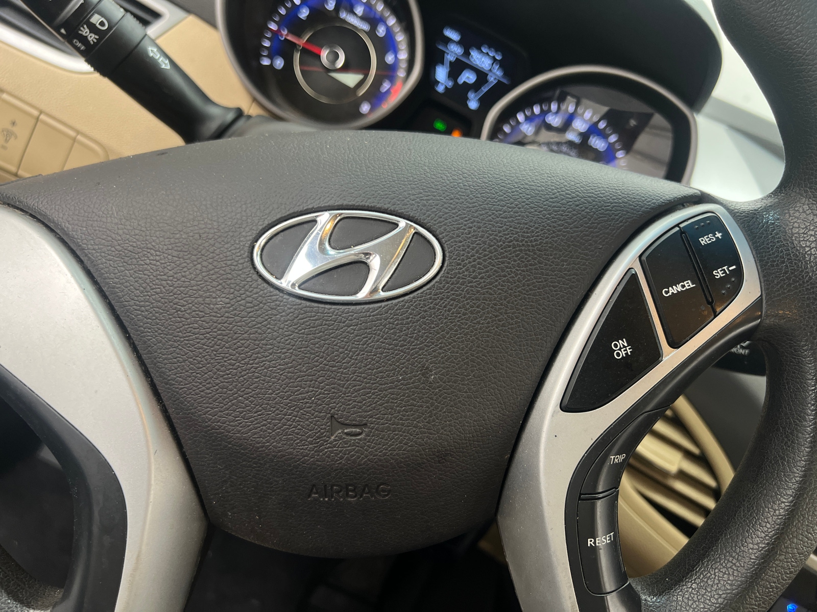 Thumbnail: 2012 Hyundai Elantra - 5