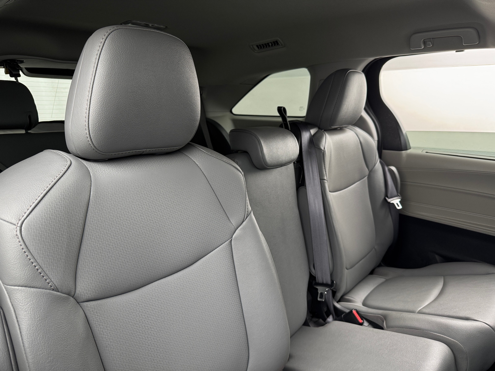 Thumbnail: 2024 Toyota Sienna - 5