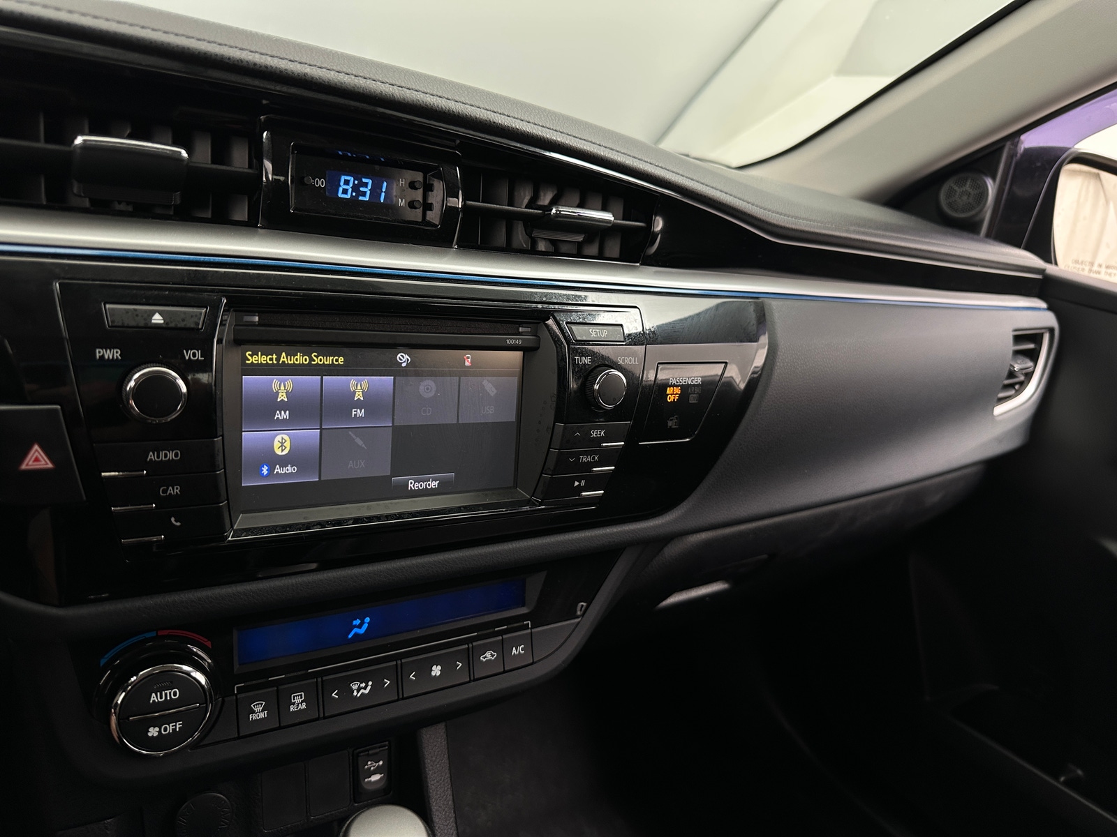 Thumbnail: 2015 Toyota Corolla - 4