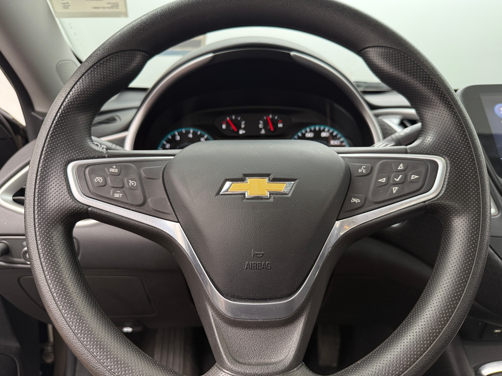 Thumbnail: 2022 Chevrolet Malibu - 5