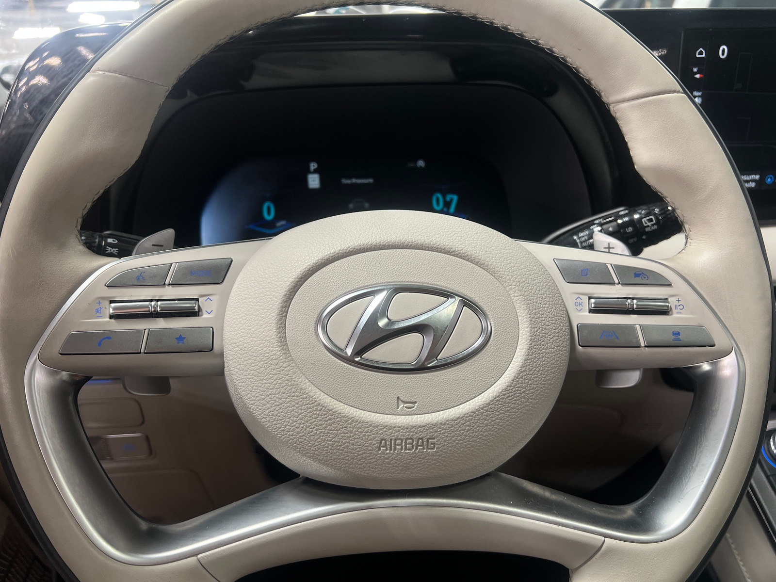 Thumbnail: 2023 Hyundai Palisade - 4