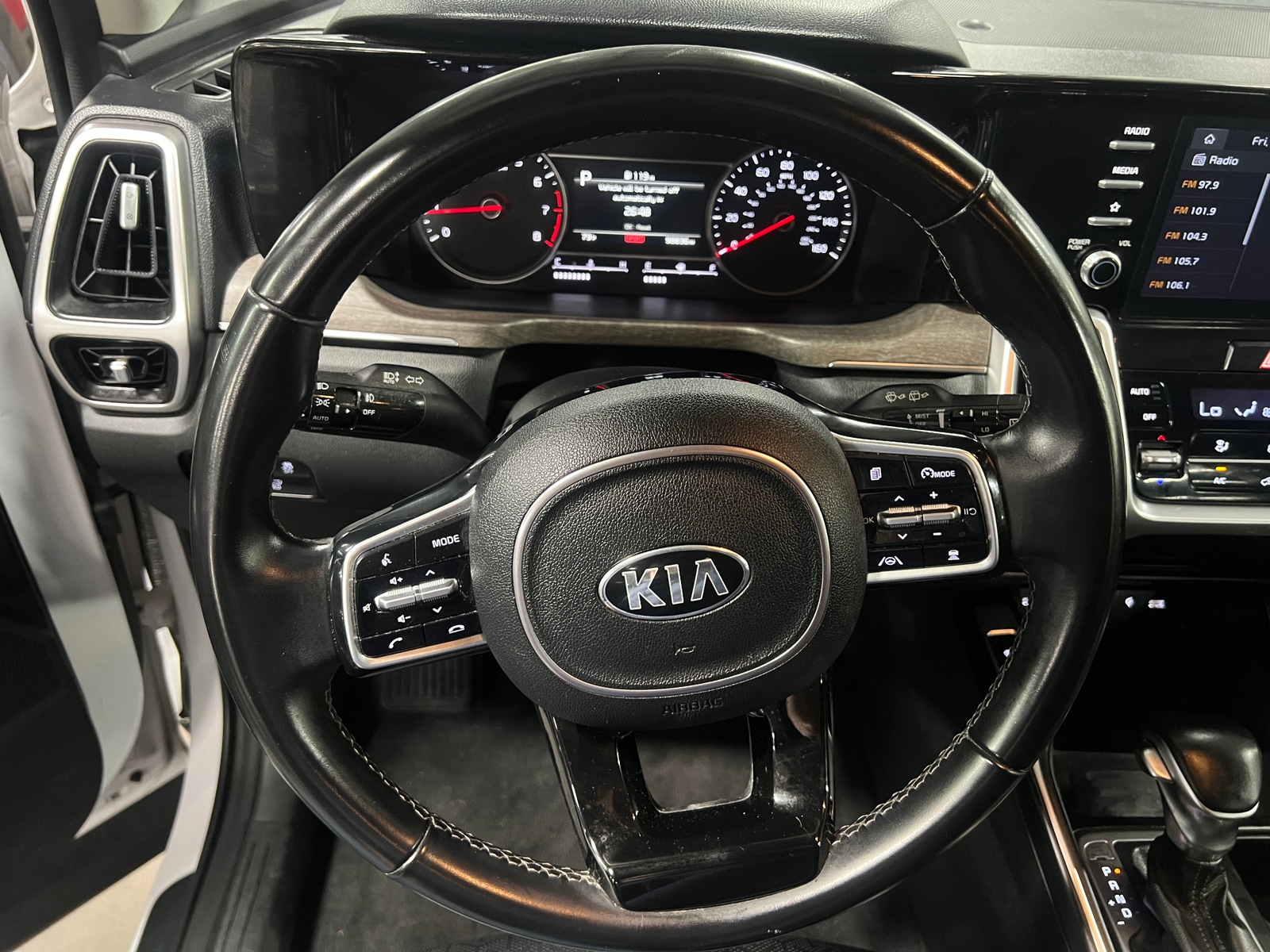 Thumbnail: 2021 Kia Sorento - 4