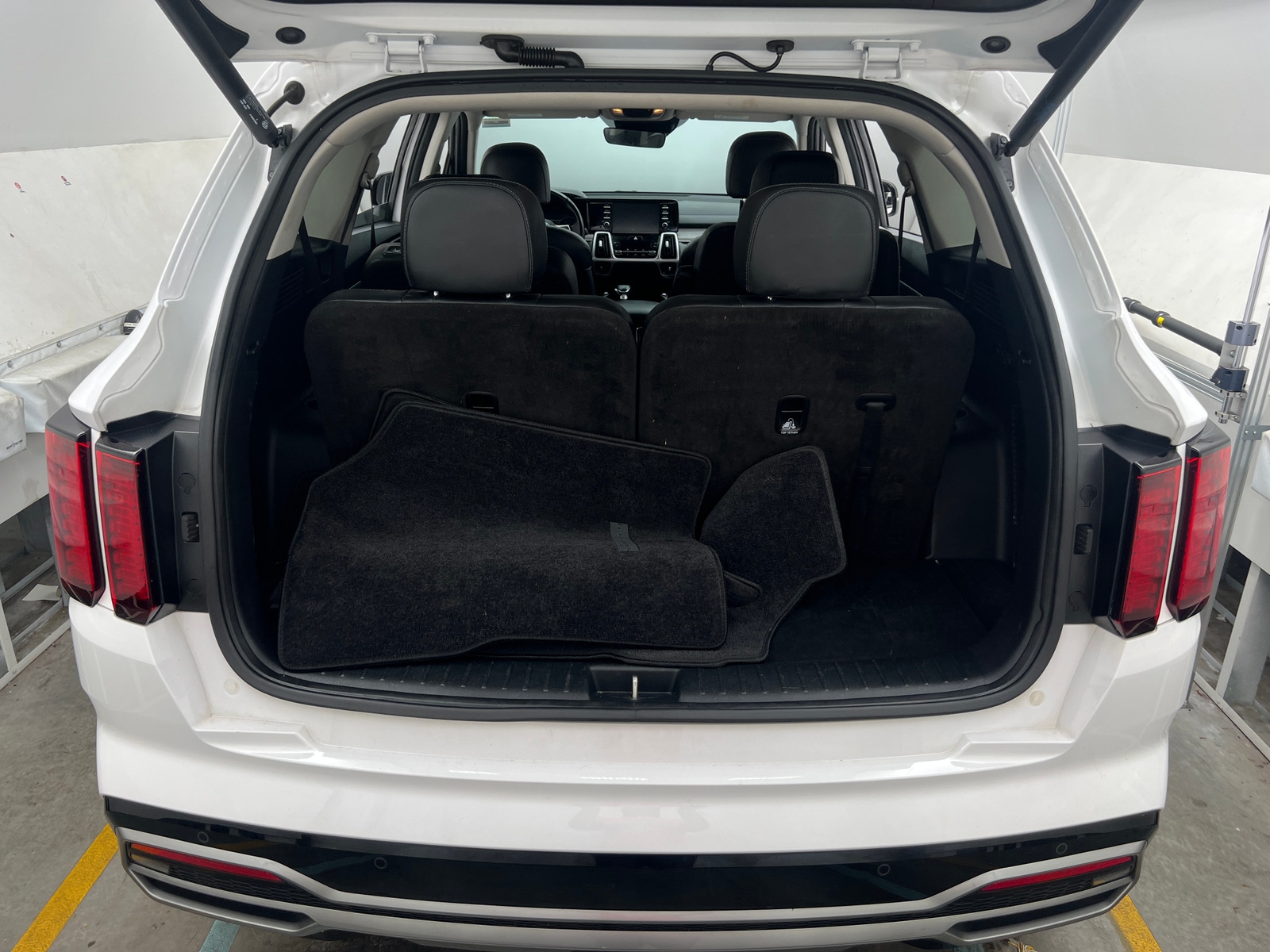 Thumbnail: 2021 Kia Sorento - 6