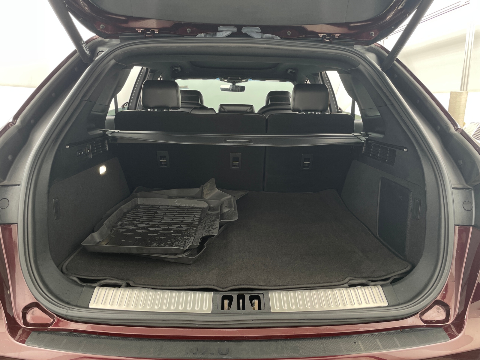 Thumbnail: 2019 Lincoln Nautilus - 6