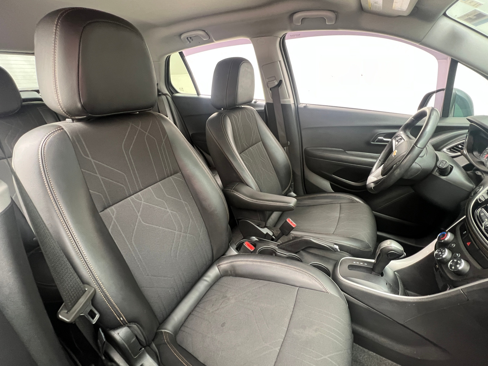 Thumbnail: 2021 Chevrolet Trax - 2