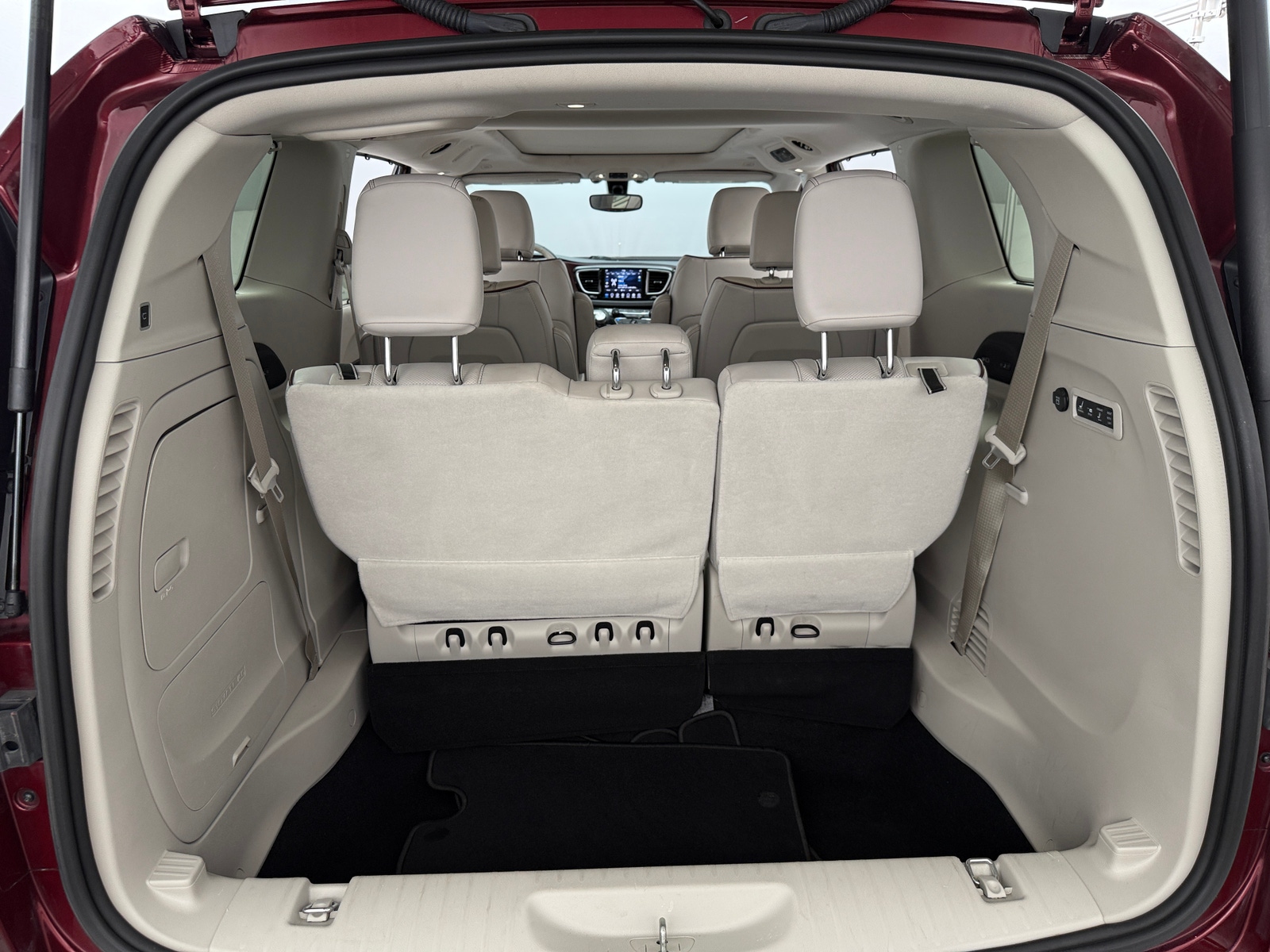 Thumbnail: 2020 Chrysler Pacifica - 6