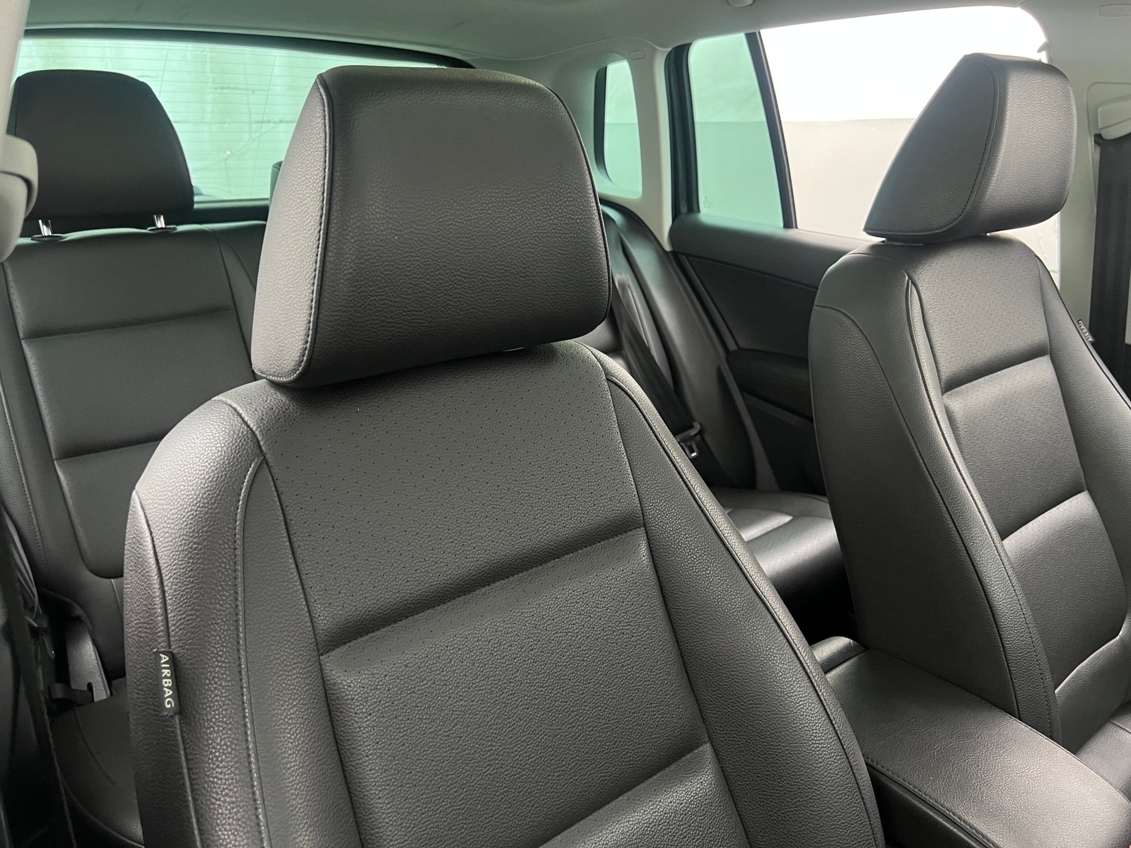 Thumbnail: 2016 Volkswagen Tiguan - 2