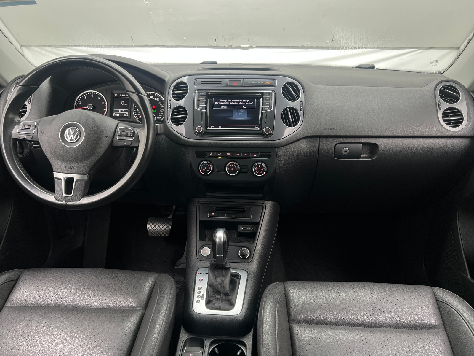 Thumbnail: 2016 Volkswagen Tiguan - 3