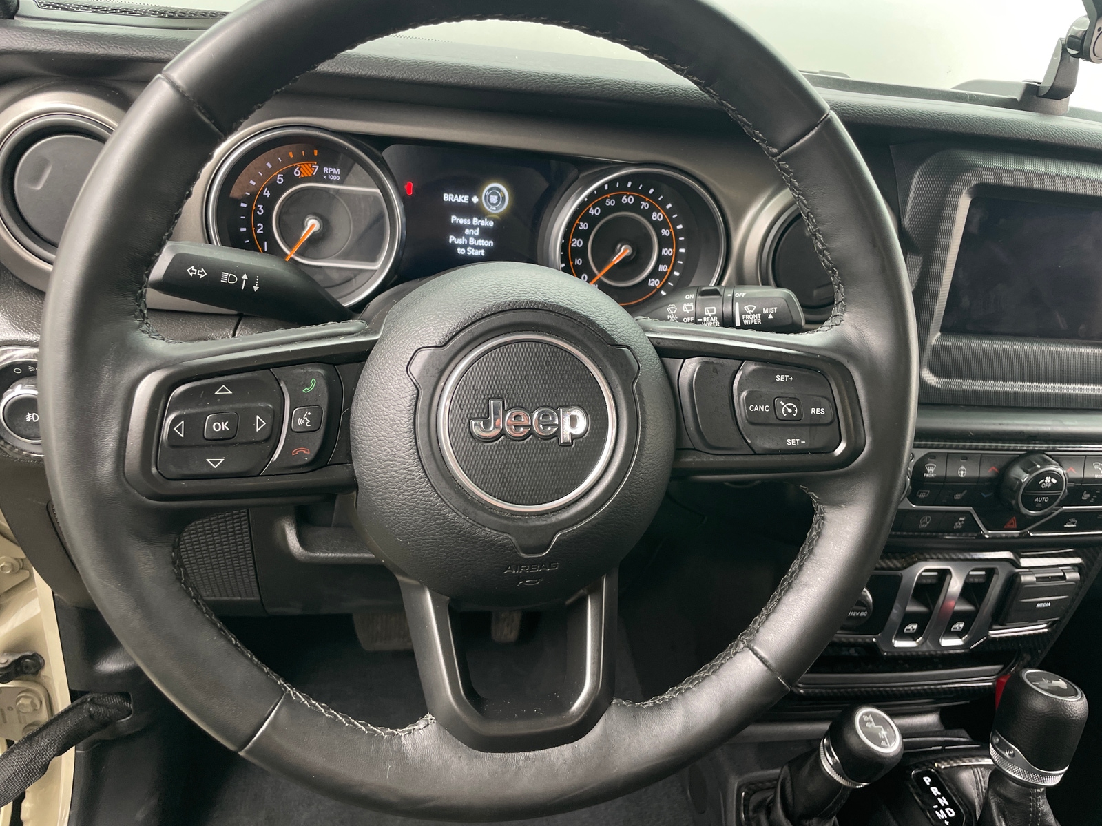 Thumbnail: 2022 Jeep Wrangler - 5