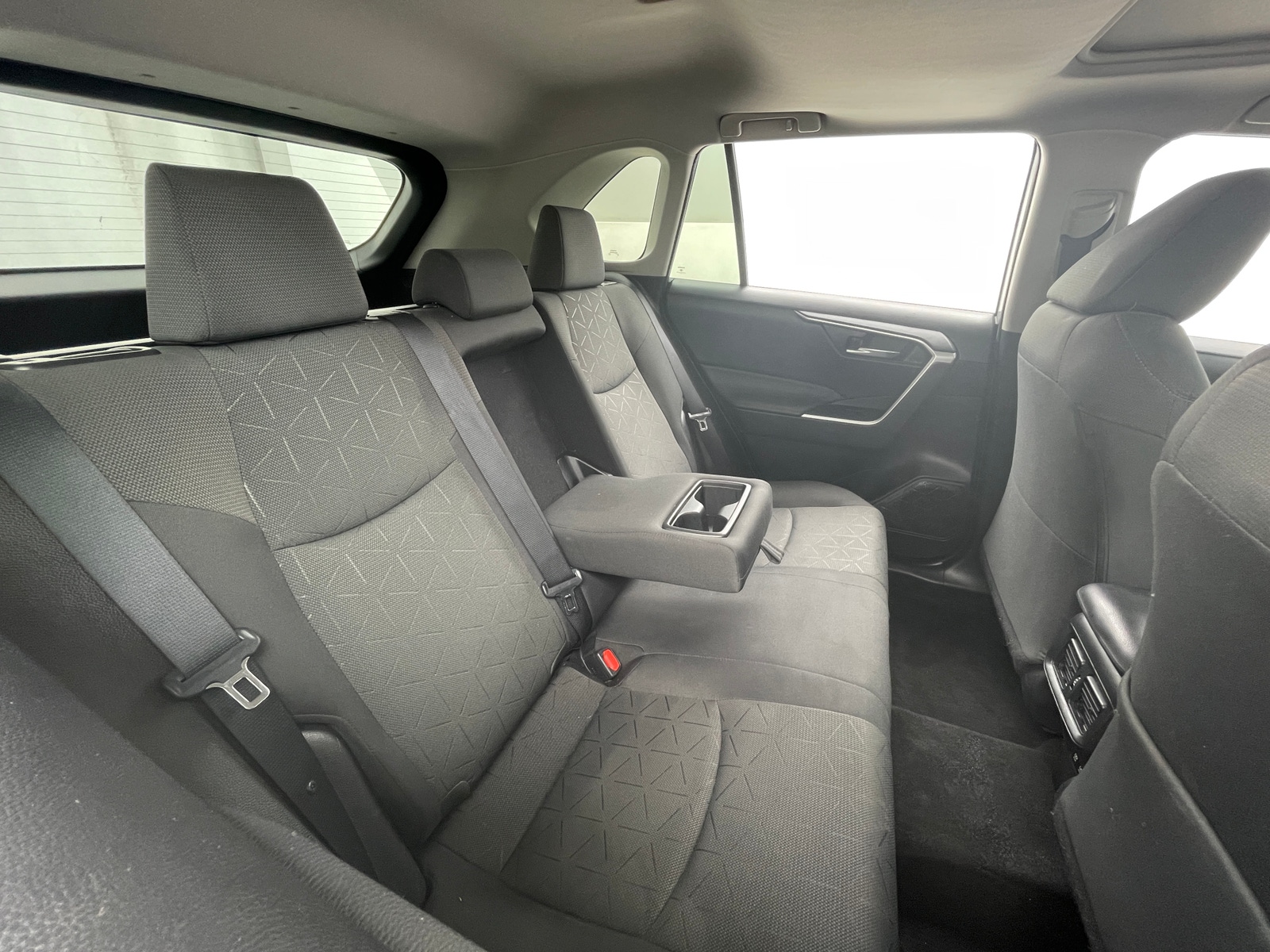Thumbnail: 2021 Toyota RAV4 - 6