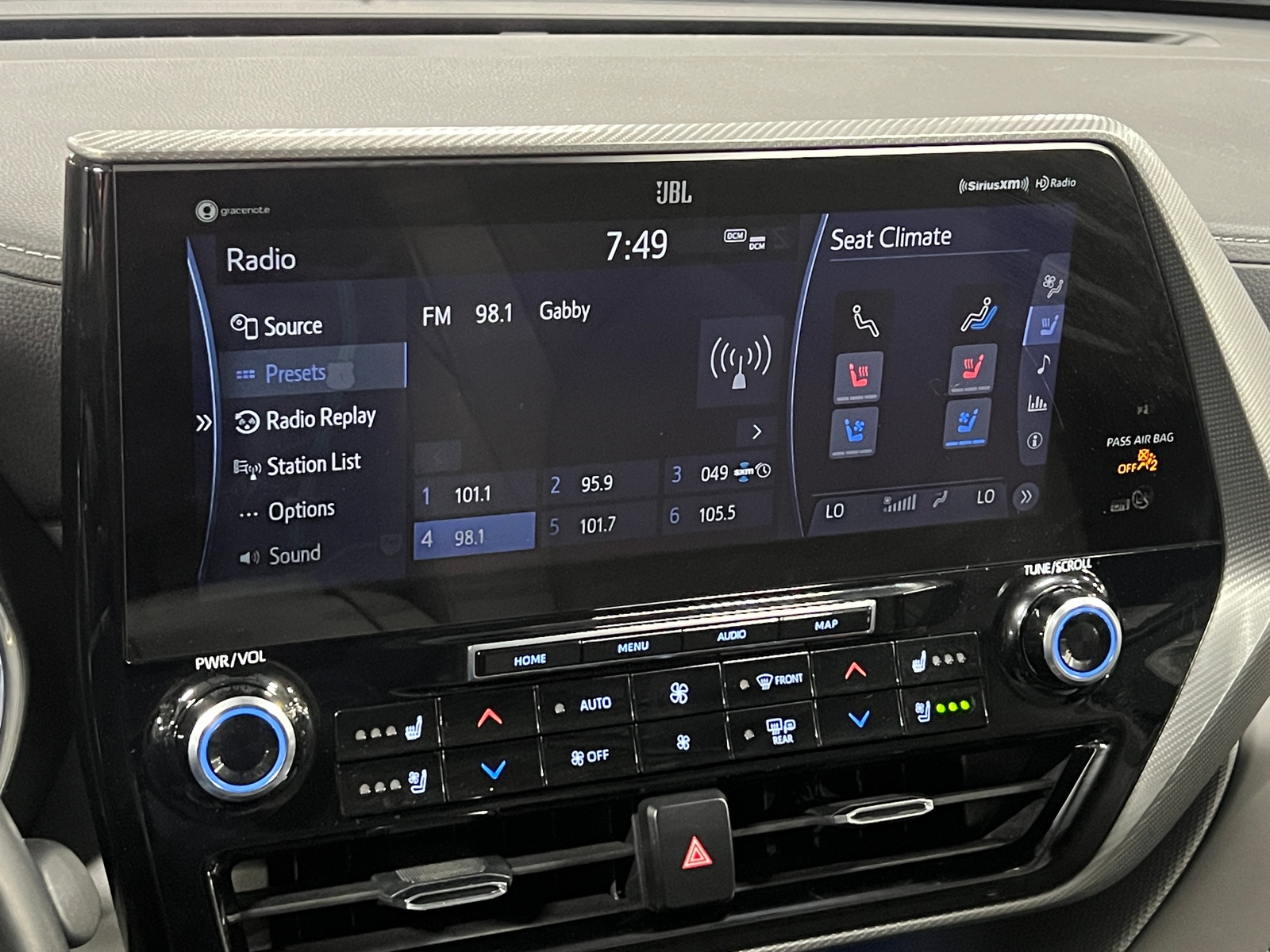 Thumbnail: 2021 Toyota Highlander - 3