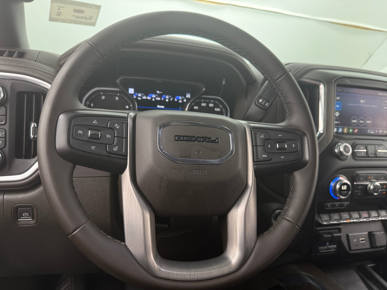 Thumbnail: 2023 GMC Sierra 2500 - 4