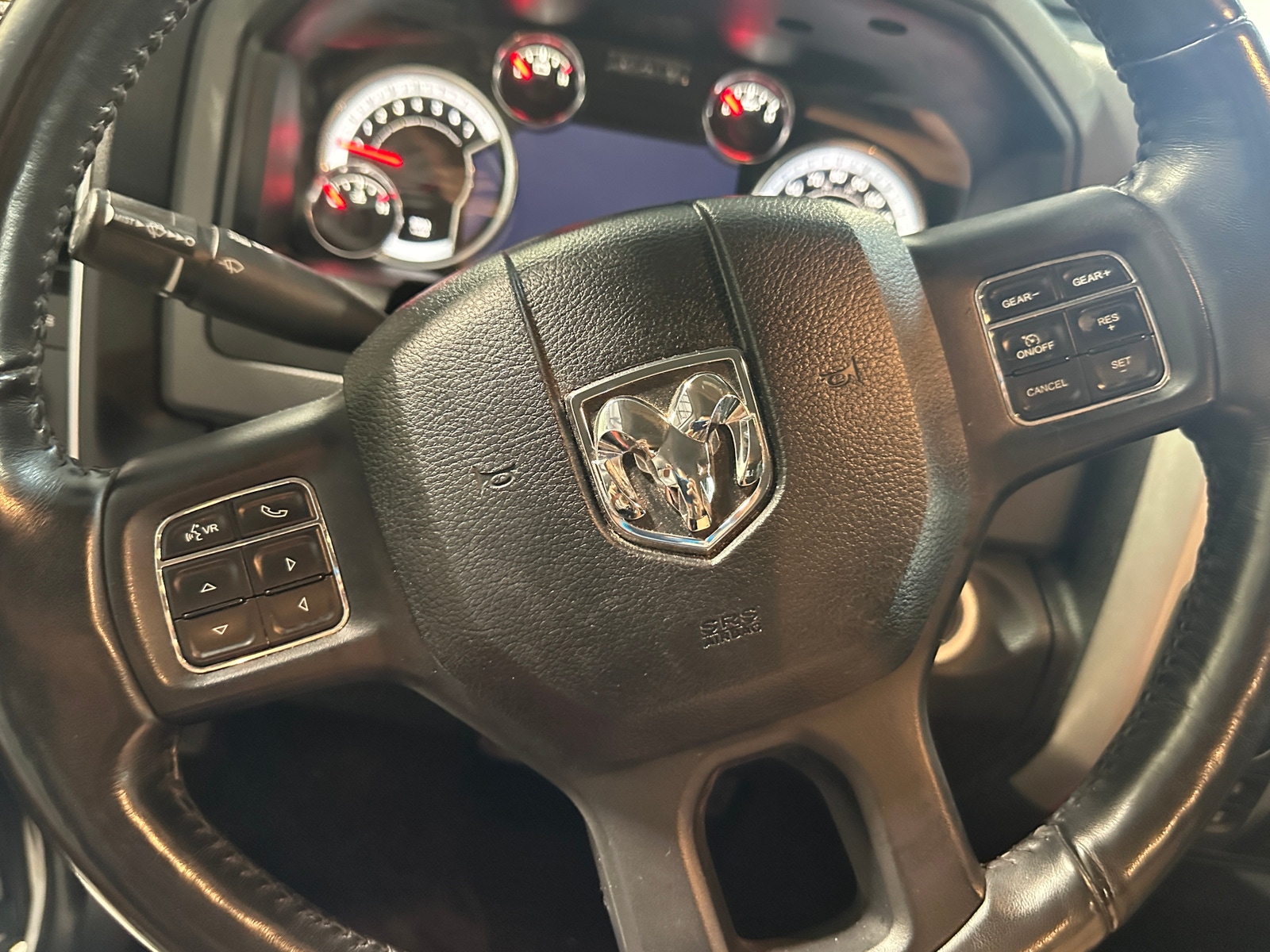 Thumbnail: 2019 RAM 1500 Classic - 5