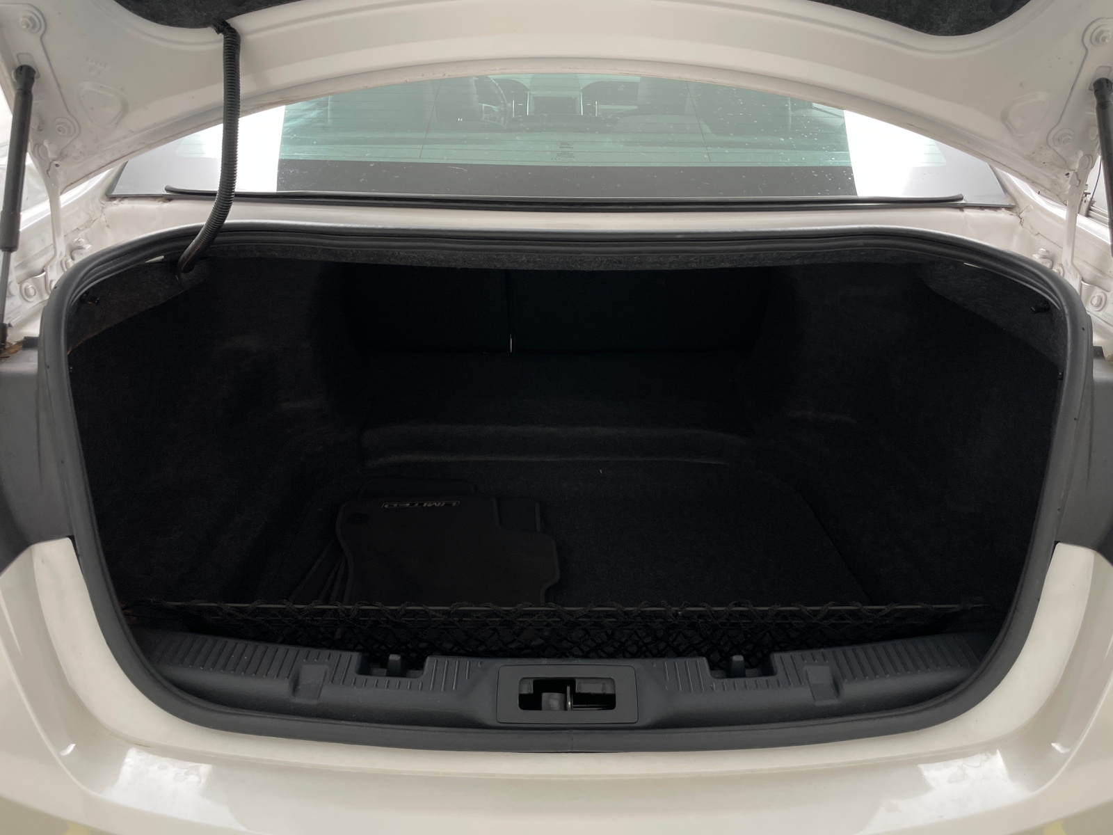 Thumbnail: 2015 Ford Taurus - 6