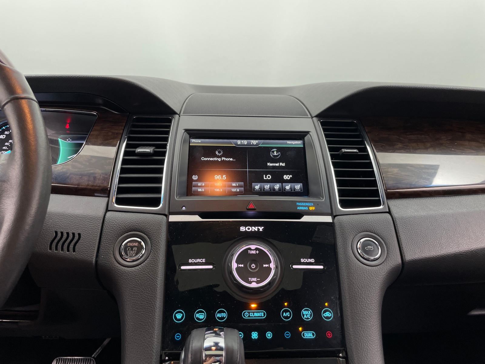 Thumbnail: 2015 Ford Taurus - 3