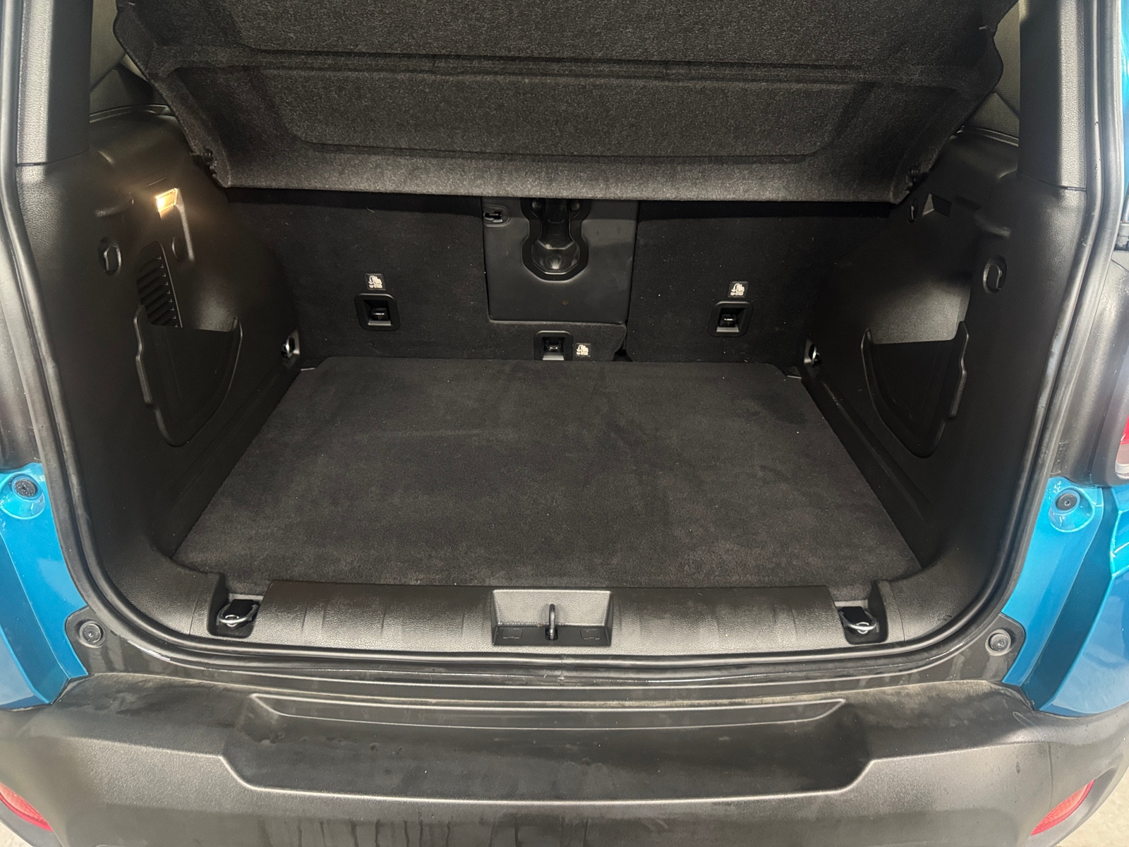 Thumbnail: 2021 Jeep Renegade - 6
