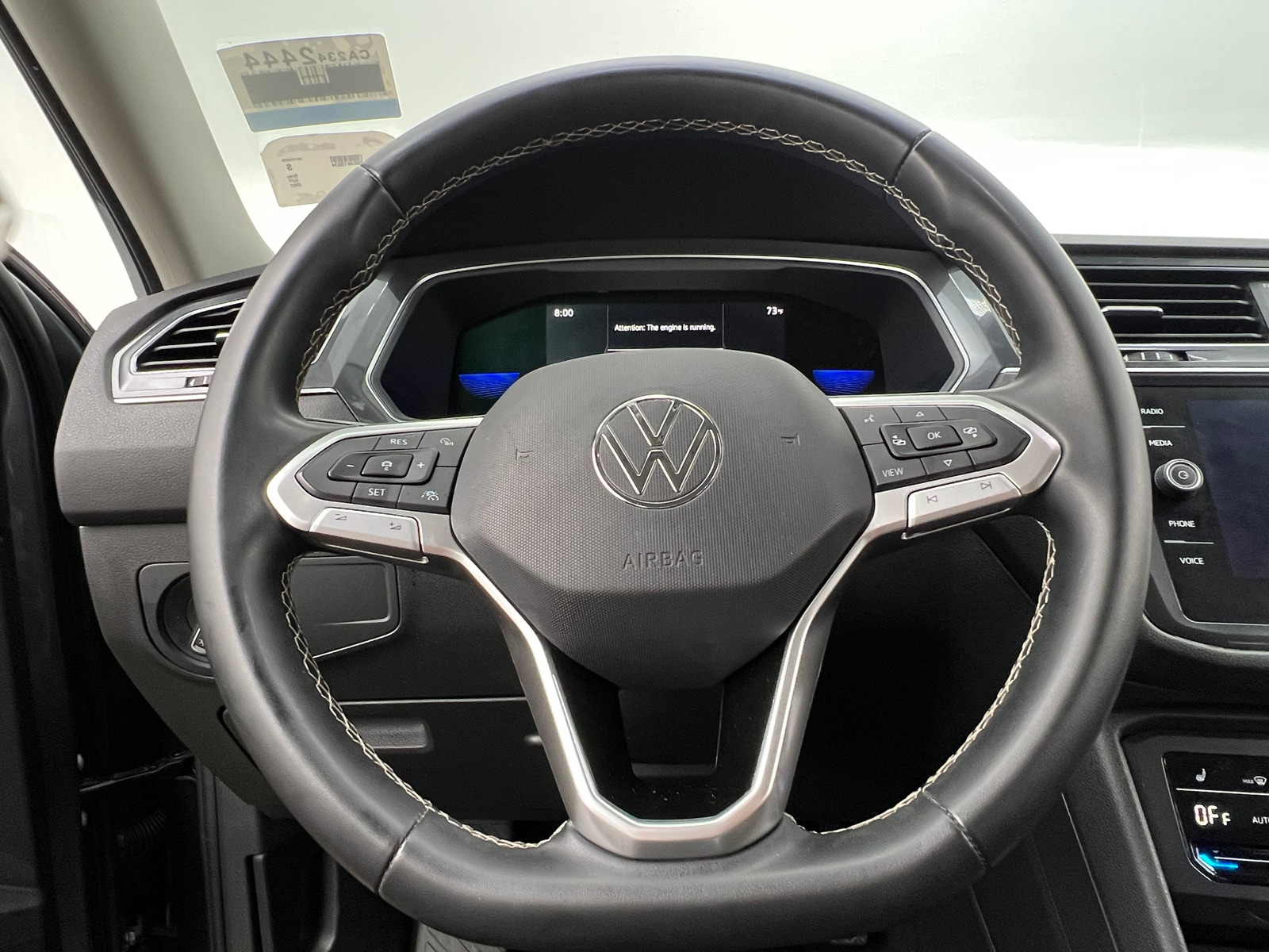 Thumbnail: 2022 Volkswagen Tiguan - 4