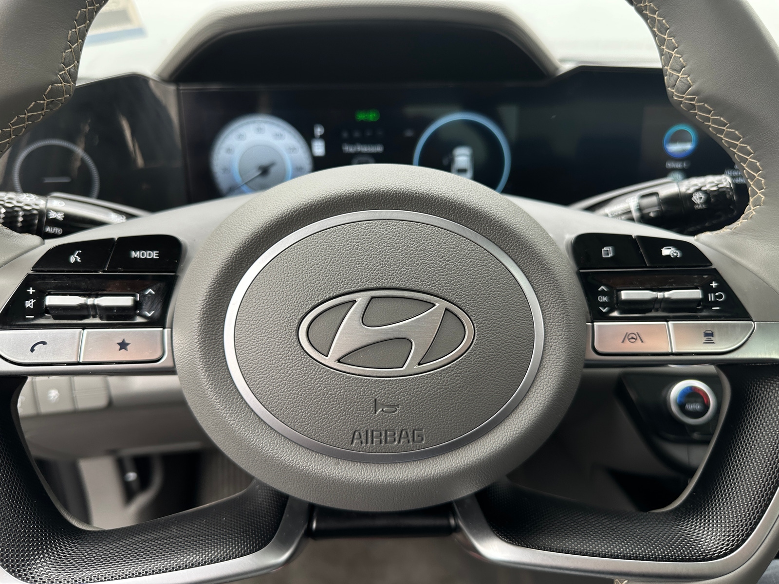Thumbnail: 2025 Hyundai Elantra - 5