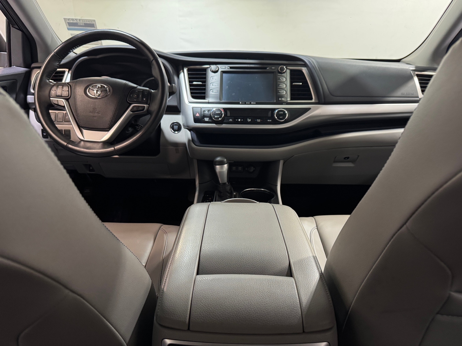 Thumbnail: 2018 Toyota Highlander - 2