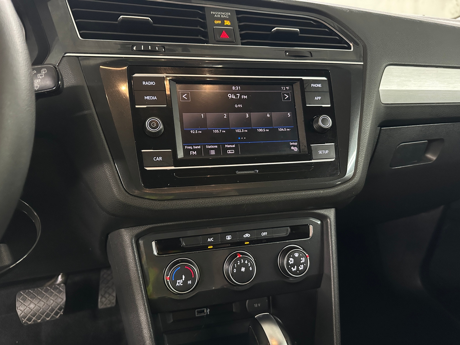 Thumbnail: 2018 Volkswagen Tiguan - 4
