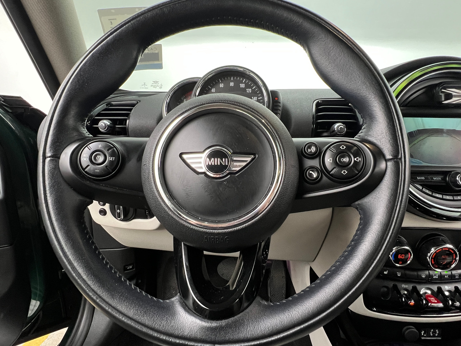 Thumbnail: 2017 MINI Cooper Clubman - 4