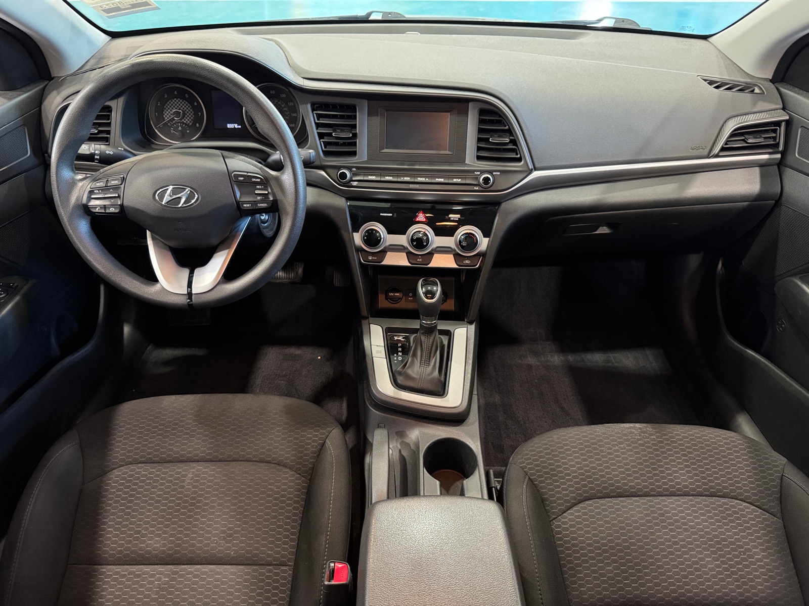 Thumbnail: 2019 Hyundai Elantra - 3