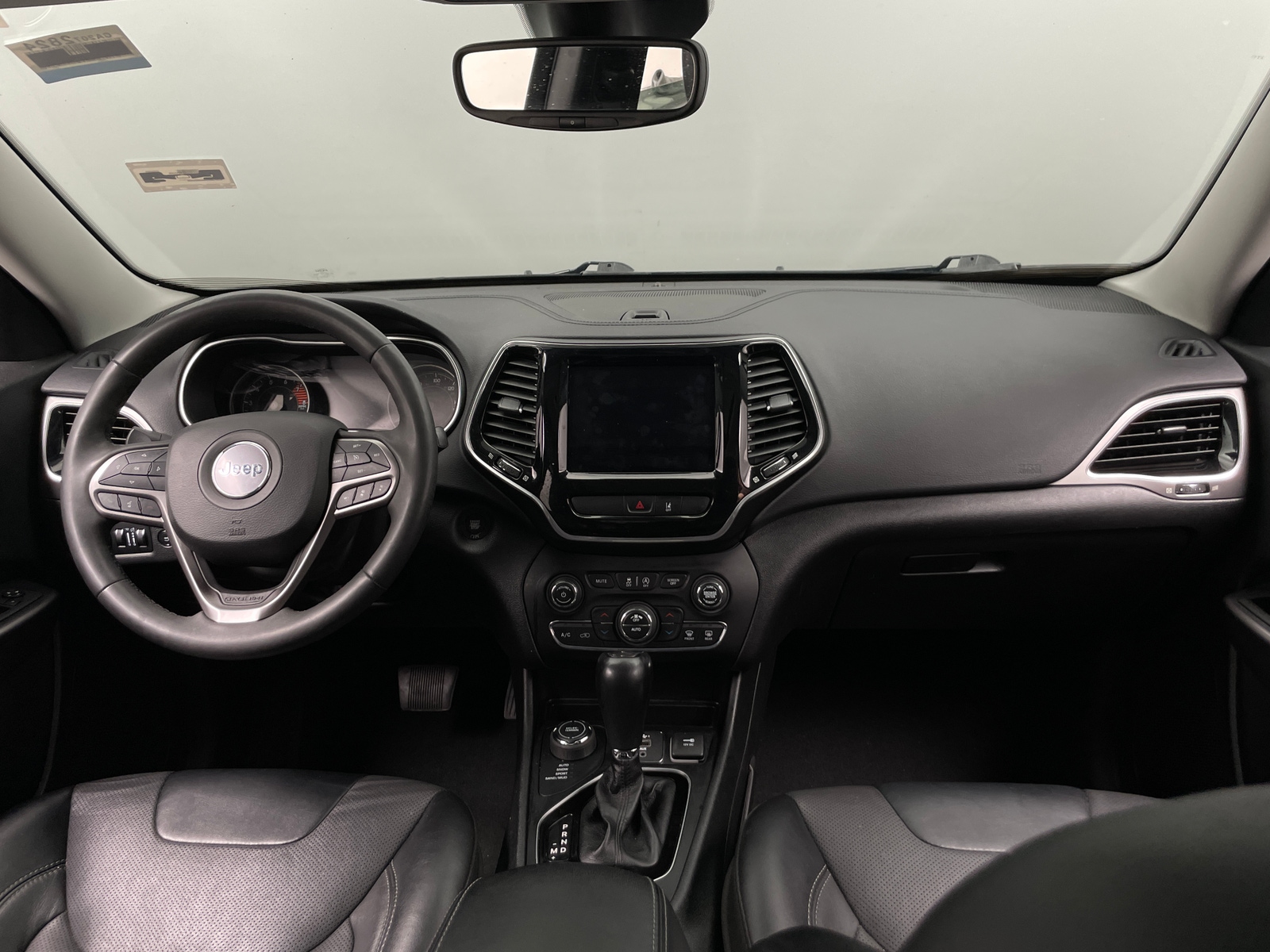 Thumbnail: 2022 Jeep Cherokee - 2