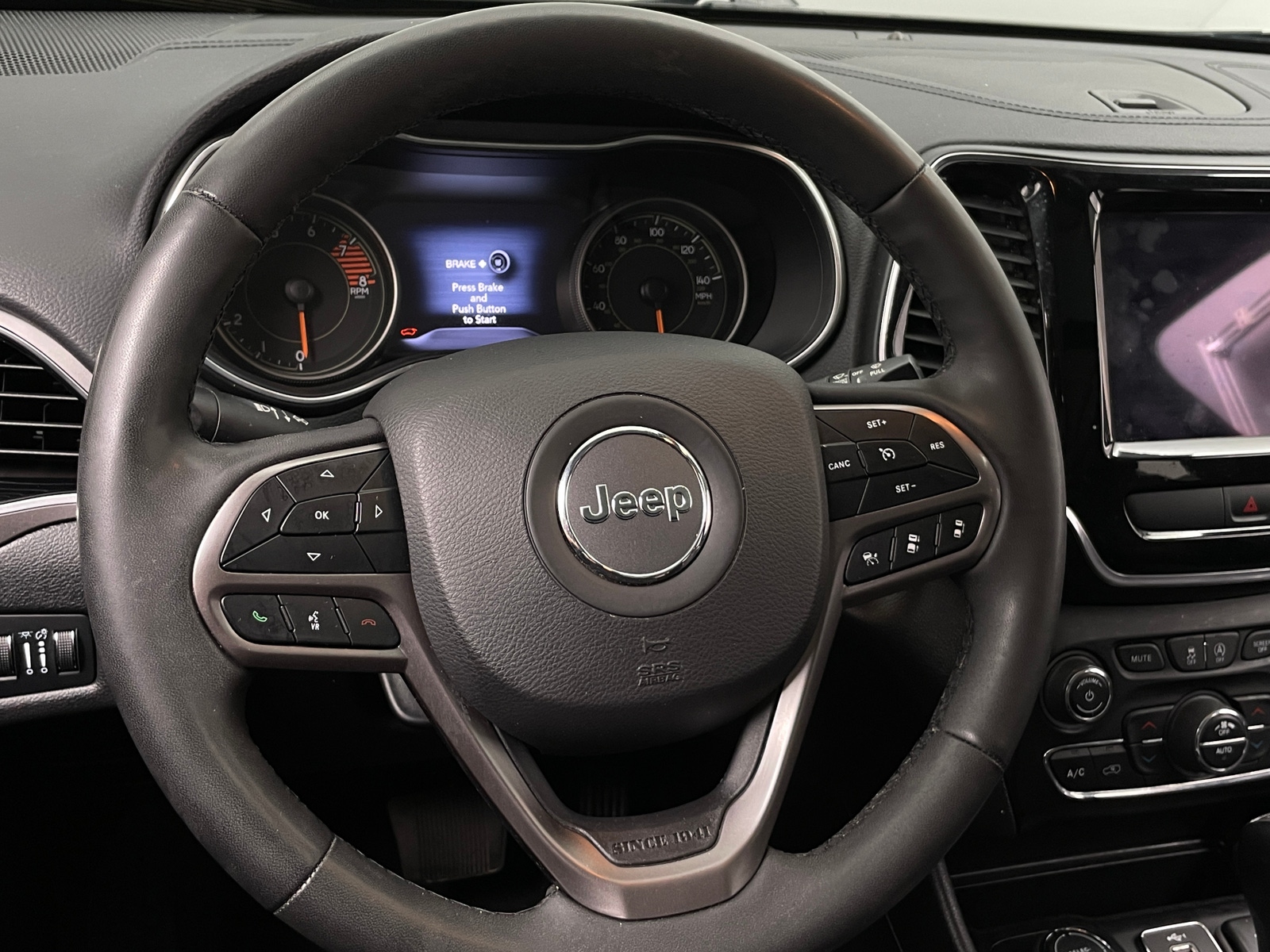Thumbnail: 2022 Jeep Cherokee - 4