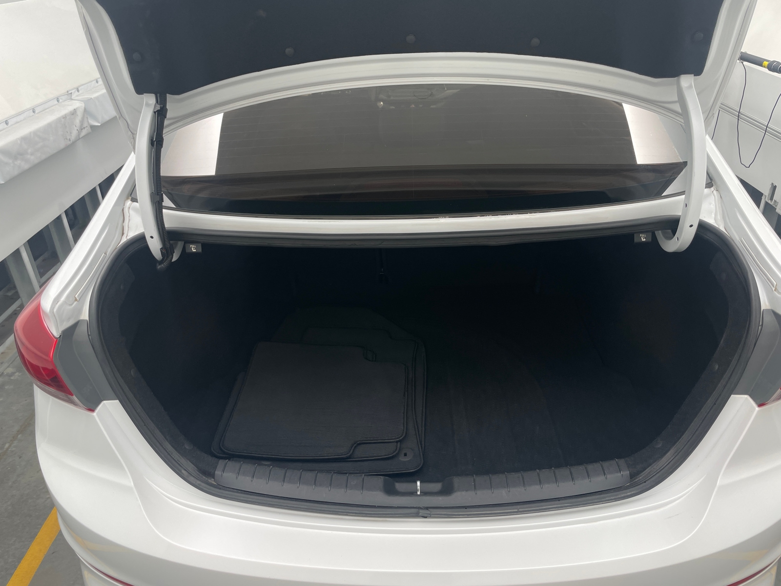 Thumbnail: 2018 Hyundai Elantra - 7