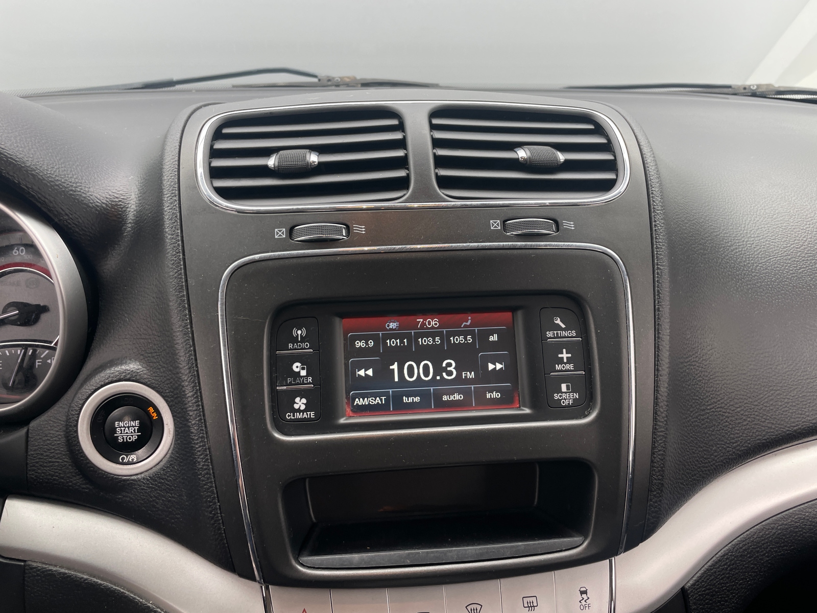 Thumbnail: 2018 Dodge Journey - 4