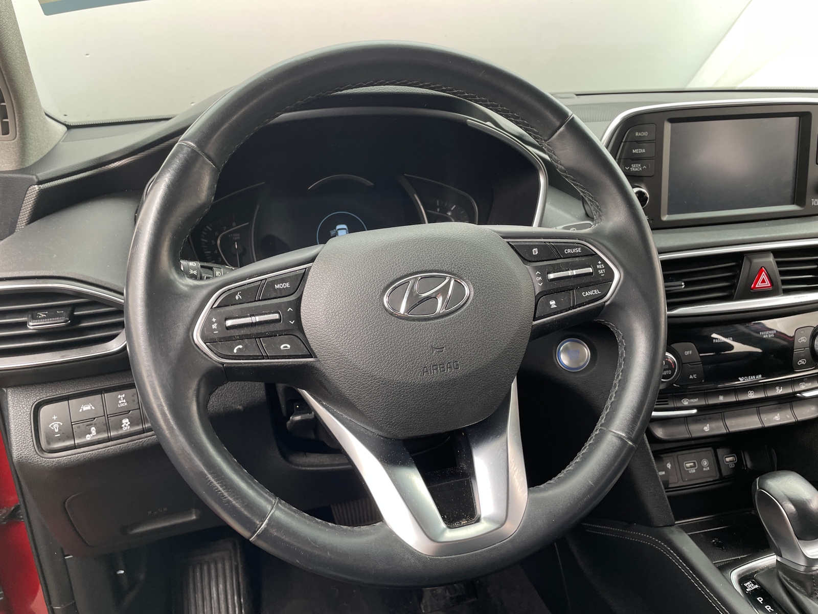 Thumbnail: 2020 Hyundai Santa Fe - 4