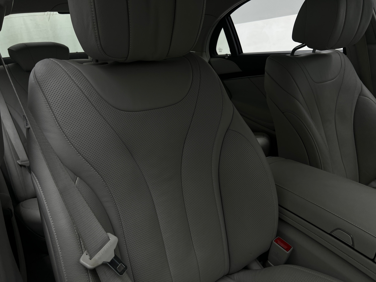 Thumbnail: 2015 Mercedes-Benz S-Class - 2