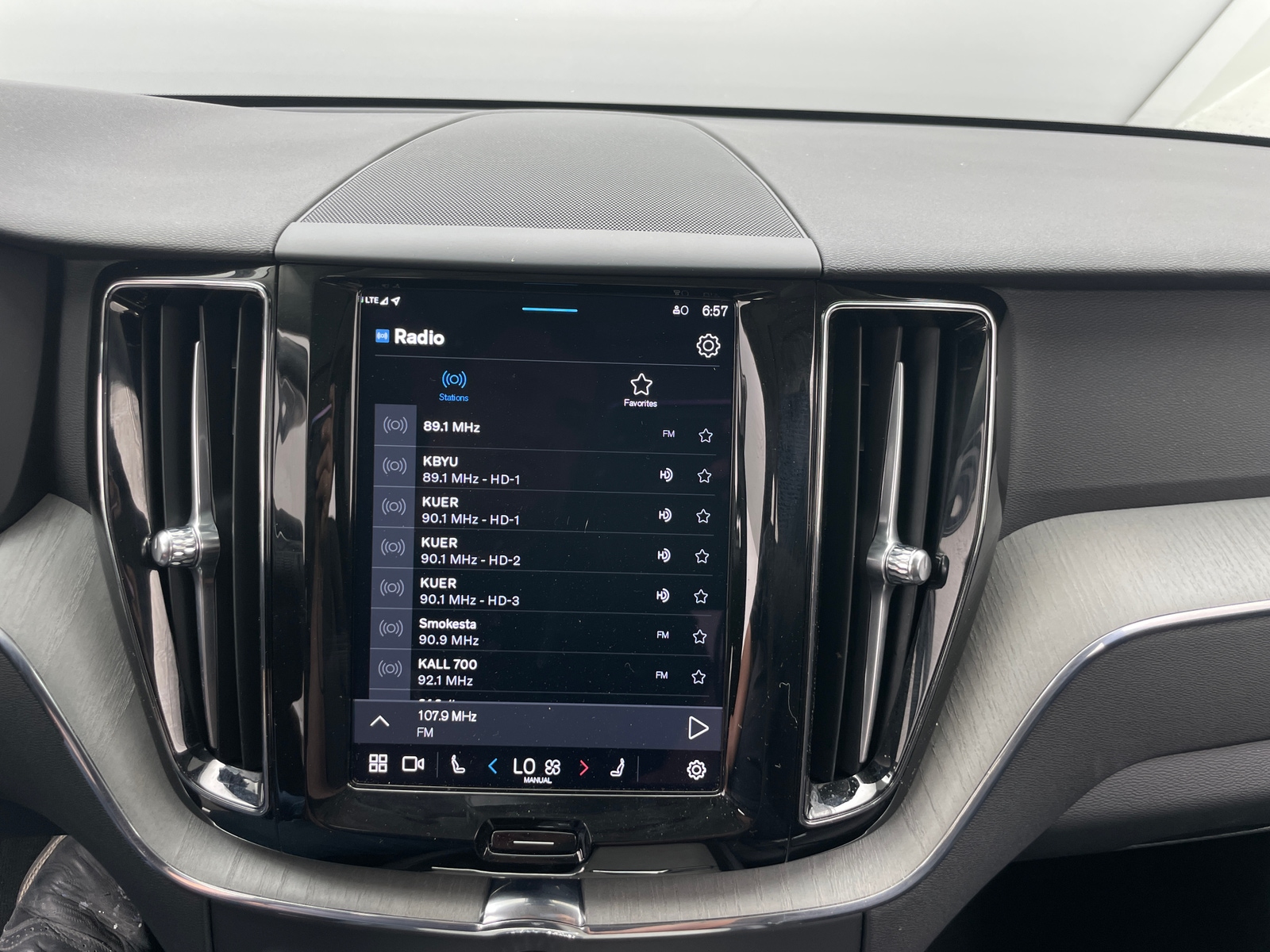 Thumbnail: 2025 Volvo XC60 - 3
