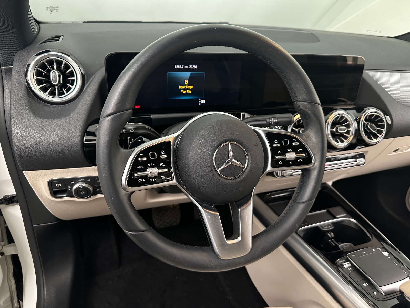 Thumbnail: 2022 Mercedes-Benz GLA - 4